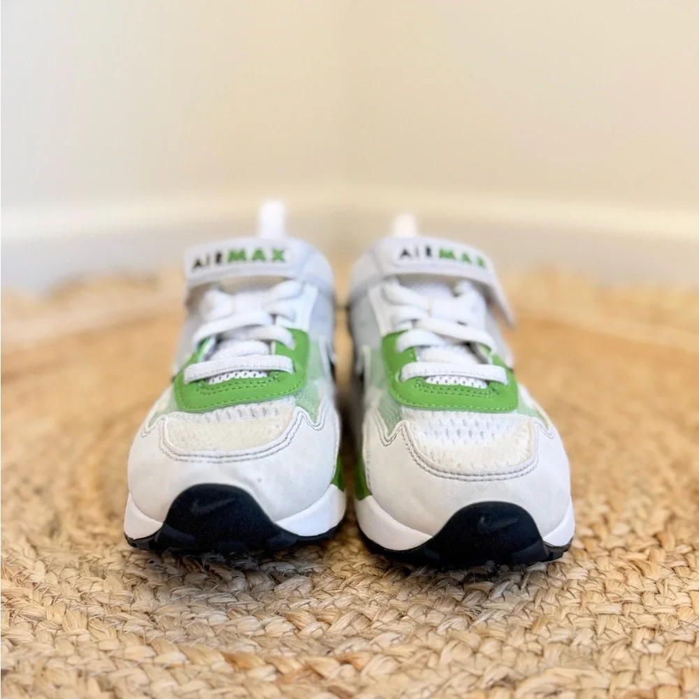🌾Nike Solo with Air‎ Max Technology